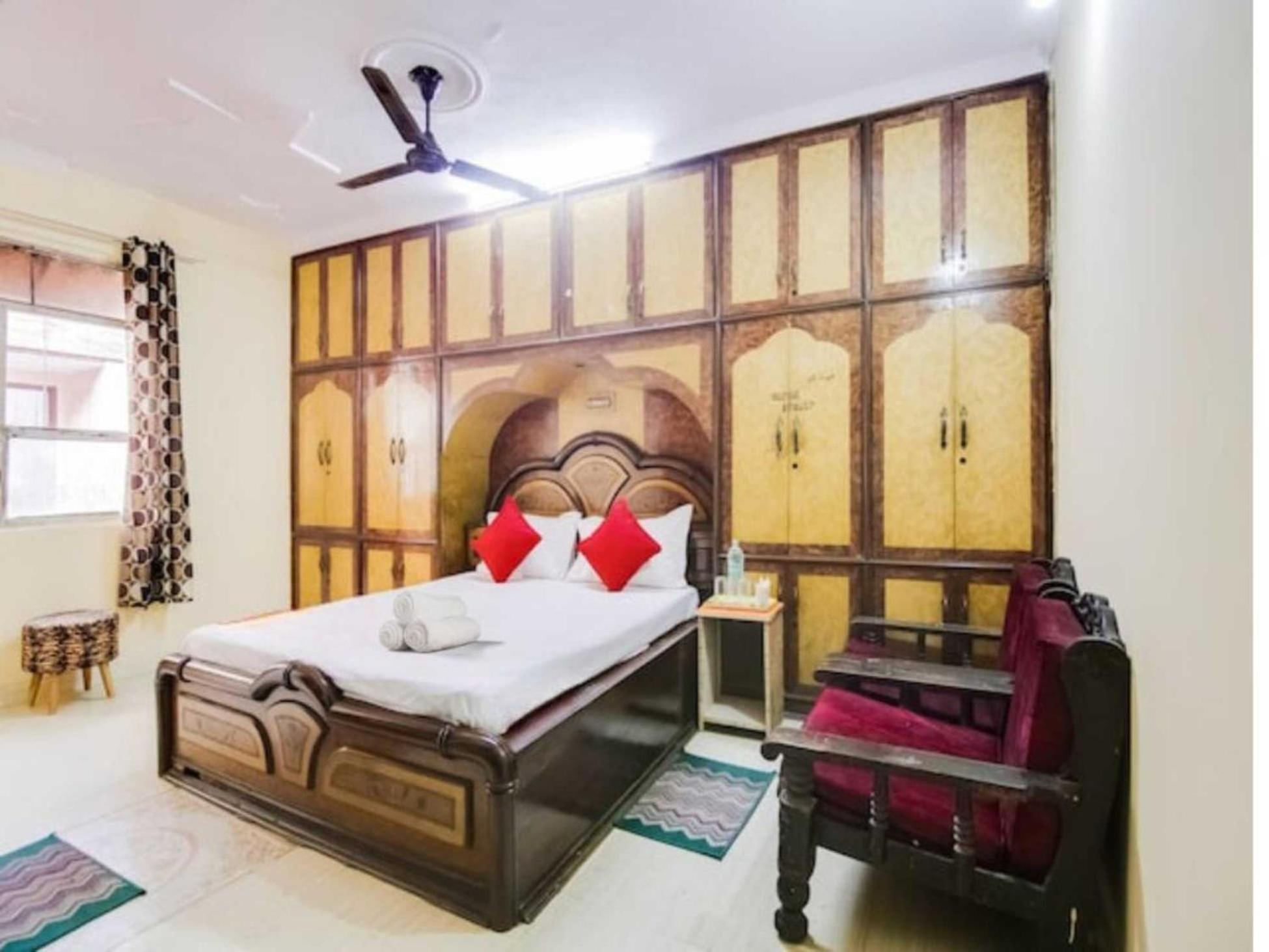 Hotel O Smart View Нью-Дели Экстерьер фото