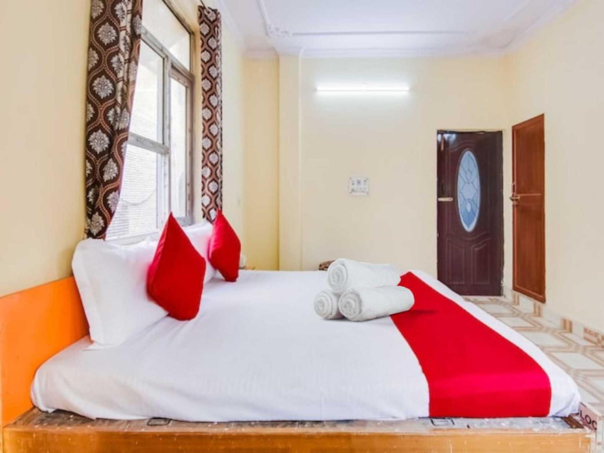 Hotel O Smart View Нью-Дели Экстерьер фото